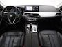 BMW 5-Serie Touring 520e Business Edition Plus | Camera | Leder | Sfeerlicht | Dodehoek | Stoelverwarming | Virtual | Carplay