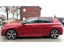 Peugeot 308 *** 130 PK *** GT *** Automaat *** * Navigatie * AGR Elektrisch en Verwarmde Stoel * Achteruitrij Camera * Keyless Start & Entry * Stuurverwarming * Vingerhoets; Vierde Generatie Eersteklas Service. Al meer dan 100 jaar een begrip in de Brabantse Kempen.