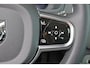 Volvo XC90 T8 Recharge AWD Ultra Bright - Panorama/schuifdak - IntelliSafe Assist & Surround - Harman/Kardon audio - Adaptieve LED koplampen - Parkeercamera achter - Verwarmde voorstoelen, stuur & achterbank - Parkeersensoren voor & achter - Head up display - Elektr. bedienb. voorstoelen met geheugen - Draadloze tel. lader - 20' LMV