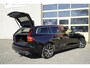 Volvo V60 2.0 T4 Automaat Momentum Pro BJ2020 Lmv 18" | Led V+A | Pdc | Elek. trekhaak | Elek. achterklep | App-Connect | Navi | Virtual cockpit | Climate control | Cruise control | Extra getint glas