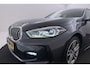 BMW 1-Serie 118i High Executive M-Sport | Trekhaak | CarPlay | Dealer Ond. | Stoelverwarming | Cruise Control |