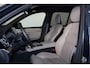 Volvo XC90 T8 Recharge AWD Plus Dark - Luchtvering - Panorama/schuifdak - IntelliSafe Assist & Surround - 360º Camera - Bowers & Wilkins audio - Adaptieve LED koplampen - Verwarmde voorstoelen, stuur & achterbank - Parkeersensoren voor & achter - Elektr. bedienb. voorstoelen met geheugen - Geventileerde voorstoelen - Draadloze tel. lader - Extra getint glas - Elektr. inklapbare trekhaak - 21' LMV
