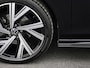 Volkswagen Golf Variant 1.5eTSI/130PK R-Line DSG · Panoramadak · Camera + Parkeersensoren · Apple/Android