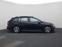 Volkswagen Golf Variant 1.5eTSI/130PK R-Line DSG · Panoramadak · Camera + Parkeersensoren · Apple/Android
