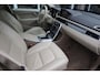 Volvo V70 1.6 T4 Limited Edition PANO CAMERA LEER TREKHAAK-AFN MEMORY STOELVERWARMING LMV(R-DESIGN) 2xPDC NAP PERFECT ONDERHOUDEN!