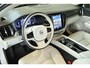 Volvo V60 B4 Core | Blond Lederen bekleding | Adaptive Cruise Control | Google Infotainment | Parkeersensoren voor + achter | Dealeronderhouden | Climate Control |