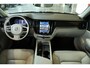 Volvo V60 B4 Core | Blond Lederen bekleding | Adaptive Cruise Control | Google Infotainment | Parkeersensoren voor + achter | Dealeronderhouden | Climate Control |