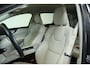 Volvo V60 B4 Core | Blond Lederen bekleding | Adaptive Cruise Control | Google Infotainment | Parkeersensoren voor + achter | Dealeronderhouden | Climate Control |