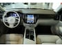 Volvo V60 B4 Core | Blond Lederen bekleding | Adaptive Cruise Control | Google Infotainment | Parkeersensoren voor + achter | Dealeronderhouden | Climate Control |