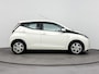 Toyota Aygo 1.0 VVT-i x-play | Airco | Camera | Elektrische ramen voor | Bluetooth
