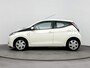 Toyota Aygo 1.0 VVT-i x-play | Airco | Camera | Elektrische ramen voor | Bluetooth