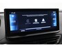 Peugeot 5008 7 pers. 1.2 PureTech Allure Pack Business | Dodehoek detectie | Navigatie | Stoelverwarming | Keyless | Apple Carplay / Android Auto | Cruise Control | Clima | Parkeersensoren voor/achter | Camera | 18 inch