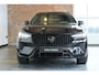 Volvo XC60 T6 Plug-in hybrid AWD Plus Black Edition | Panoramadak | 360° Parkeercamera | Parkeersensoren voor + achter | Harman Kardon Premium Audio | BLIS | Adaptive Cruise Control | Google Infotainment | Parkeerverwarming |