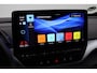 Volkswagen ID.4 First Max 77 kWh | Panoramadak | IQ.Light | Dodehoek detectie | 360 camera | AR Head-up display | DCC | 21 inch | Stoel-/stuurverwarming | Navigatie | Apple Carplay / Android Auto
