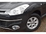 Citroën C-Crosser 2.4i-16V 170 pk Dynamique 7- persoons | Airco ECC | Afneembare Trekhaak (Max aanhangergewicht geremd 1600kg!) | Cruise Control | Lichtmetalen Velgen | 4X4 | Radio CD-Speler | Origineel Nederlandse Auto! | Zeer lage kilometerstand! 49663 km! | Dealer Onderhouden!