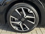 Peugeot 208 1.2T 100pk Hybrid Automaat GT | Climate control | Navigatie | 17 Inch velgen | Camera | Parkeersensoren voor + achter