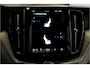 Volvo XC60 2.0 T6 AWD Recharge Long Range 293kW/399pk Aut8 Ultimate Bright LUCHTVERING + BOWERS&WILKINS + EL.TREKHAAK + PANORAMADAK + PILOT ASSIST + ADAPT.CRUISE + LANE ASSIST + STOEL&STUURVERWARMING + CAMERA + HEAD-UP + PD-GLASS + PARKSENSOREN + 20" LM-VELGEN!