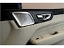 Volvo XC60 2.0 T6 AWD Recharge Long Range 293kW/399pk Aut8 Ultimate Bright LUCHTVERING + BOWERS&WILKINS + EL.TREKHAAK + PANORAMADAK + PILOT ASSIST + ADAPT.CRUISE + LANE ASSIST + STOEL&STUURVERWARMING + CAMERA + HEAD-UP + PD-GLASS + PARKSENSOREN + 20" LM-VELGEN!