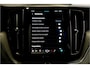 Volvo XC60 2.0 T6 AWD Recharge Long Range 293kW/399pk Aut8 Ultimate Bright LUCHTVERING + BOWERS&WILKINS + EL.TREKHAAK + PANORAMADAK + PILOT ASSIST + ADAPT.CRUISE + LANE ASSIST + STOEL&STUURVERWARMING + CAMERA + HEAD-UP + PD-GLASS + PARKSENSOREN + 20" LM-VELGEN!
