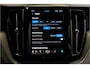 Volvo XC60 2.0 T6 AWD Recharge Long Range 293kW/399pk Aut8 Ultimate Bright LUCHTVERING + BOWERS&WILKINS + EL.TREKHAAK + PANORAMADAK + PILOT ASSIST + ADAPT.CRUISE + LANE ASSIST + STOEL&STUURVERWARMING + CAMERA + HEAD-UP + PD-GLASS + PARKSENSOREN + 20" LM-VELGEN!