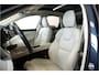 Volvo XC60 2.0 T6 AWD Recharge Long Range 293kW/399pk Aut8 Ultimate Bright LUCHTVERING + BOWERS&WILKINS + EL.TREKHAAK + PANORAMADAK + PILOT ASSIST + ADAPT.CRUISE + LANE ASSIST + STOEL&STUURVERWARMING + CAMERA + HEAD-UP + PD-GLASS + PARKSENSOREN + 20" LM-VELGEN!
