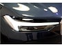 Volvo XC60 2.0 T6 AWD Recharge Long Range 293kW/399pk Aut8 Ultimate Bright LUCHTVERING + BOWERS&WILKINS + EL.TREKHAAK + PANORAMADAK + PILOT ASSIST + ADAPT.CRUISE + LANE ASSIST + STOEL&STUURVERWARMING + CAMERA + HEAD-UP + PD-GLASS + PARKSENSOREN + 20" LM-VELGEN!