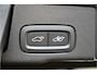 Volvo XC60 2.0 T6 AWD Recharge Long Range 293kW/399pk Aut8 Ultimate Bright LUCHTVERING + BOWERS&WILKINS + EL.TREKHAAK + PANORAMADAK + PILOT ASSIST + ADAPT.CRUISE + LANE ASSIST + STOEL&STUURVERWARMING + CAMERA + HEAD-UP + PD-GLASS + PARKSENSOREN + 20" LM-VELGEN!