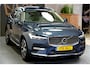 Volvo XC60 2.0 T6 AWD Recharge Long Range 293kW/399pk Aut8 Ultimate Bright LUCHTVERING + BOWERS&WILKINS + EL.TREKHAAK + PANORAMADAK + PILOT ASSIST + ADAPT.CRUISE + LANE ASSIST + STOEL&STUURVERWARMING + CAMERA + HEAD-UP + PD-GLASS + PARKSENSOREN + 20" LM-VELGEN!