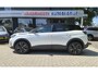 Peugeot 3008 *** 130 Pk *** GT *** Automaat *** KBZ-67-D Black Pack * Open Schuifdak * Stoelverwarming * Keyless Entry & Start * Parkeer Camera voor- en achterzijde * Elektrisch bedienbare Achterklep * L.M. Velgen * Alcantara Interieur * Vingerhoets; Vierde Generatie Eersteklas Service. Al meer dan 100 jaar een begrip in de Brabantse Kempen.