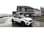 Peugeot 3008 *** 130 Pk *** GT *** Automaat *** KBZ-67-D Black Pack * Open Schuifdak * Stoelverwarming * Keyless Entry & Start * Parkeer Camera voor- en achterzijde * Elektrisch bedienbare Achterklep * L.M. Velgen * Alcantara Interieur * Vingerhoets; Vierde Generatie Eersteklas Service. Al meer dan 100 jaar een begrip in de Brabantse Kempen.