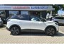 Peugeot 3008 *** 130 Pk *** GT *** Automaat *** KBZ-67-D Black Pack * Open Schuifdak * Stoelverwarming * Keyless Entry & Start * Parkeer Camera voor- en achterzijde * Elektrisch bedienbare Achterklep * L.M. Velgen * Alcantara Interieur * Vingerhoets; Vierde Generatie Eersteklas Service. Al meer dan 100 jaar een begrip in de Brabantse Kempen.