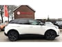Peugeot 3008 *** 130 Pk *** GT *** Automaat *** Black Pack * Open Schuifdak * Stoelverwarming * Keyless Entry & Start * Parkeer Camera voor- en achterzijde * Elektrisch bedienbare Achterklep * L.M. Velgen * Alcantara Interieur * Vingerhoets; Vierde Generatie Eersteklas Service. Al meer dan 100 jaar een begrip in de Brabantse Kempen.