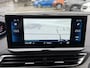 Peugeot 3008 *** 130 Pk *** GT *** Automaat *** KBZ-67-D Black Pack * Open Schuifdak * Stoelverwarming * Keyless Entry & Start * Parkeer Camera voor- en achterzijde * Elektrisch bedienbare Achterklep * L.M. Velgen * Alcantara Interieur * Vingerhoets; Vierde Generatie Eersteklas Service. Al meer dan 100 jaar een begrip in de Brabantse Kempen.