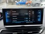 Peugeot 3008 *** 130 Pk *** GT *** Automaat *** KBZ-67-D Black Pack * Open Schuifdak * Stoelverwarming * Keyless Entry & Start * Parkeer Camera voor- en achterzijde * Elektrisch bedienbare Achterklep * L.M. Velgen * Alcantara Interieur * Vingerhoets; Vierde Generatie Eersteklas Service. Al meer dan 100 jaar een begrip in de Brabantse Kempen.