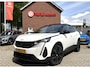 Peugeot 3008 *** 130 Pk *** GT *** Automaat *** KBZ-67-D Black Pack * Open Schuifdak * Stoelverwarming * Keyless Entry & Start * Parkeer Camera voor- en achterzijde * Elektrisch bedienbare Achterklep * L.M. Velgen * Alcantara Interieur * Vingerhoets; Vierde Generatie Eersteklas Service. Al meer dan 100 jaar een begrip in de Brabantse Kempen.