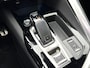 Peugeot 3008 *** 130 Pk *** GT *** Automaat *** KBZ-67-D Black Pack * Open Schuifdak * Stoelverwarming * Keyless Entry & Start * Parkeer Camera voor- en achterzijde * Elektrisch bedienbare Achterklep * L.M. Velgen * Alcantara Interieur * Vingerhoets; Vierde Generatie Eersteklas Service. Al meer dan 100 jaar een begrip in de Brabantse Kempen.
