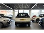 Peugeot 3008 *** 130 Pk *** GT *** Automaat *** KBZ-67-D Black Pack * Open Schuifdak * Stoelverwarming * Keyless Entry & Start * Parkeer Camera voor- en achterzijde * Elektrisch bedienbare Achterklep * L.M. Velgen * Alcantara Interieur * Vingerhoets; Vierde Generatie Eersteklas Service. Al meer dan 100 jaar een begrip in de Brabantse Kempen.