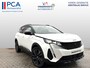 Peugeot 3008 *** 130 Pk *** GT *** Automaat *** KBZ-67-D Black Pack * Open Schuifdak * Stoelverwarming * Keyless Entry & Start * Parkeer Camera voor- en achterzijde * Elektrisch bedienbare Achterklep * L.M. Velgen * Alcantara Interieur * Vingerhoets; Vierde Generatie Eersteklas Service. Al meer dan 100 jaar een begrip in de Brabantse Kempen.