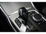 BMW 3-Serie 330i 259 pk High Executive Edition M-Sportpakket / NL-Auto/ Schuif-Dak/ Leder/ Sport-Stoelen/ Stoel.Verw/ Head-Up/ Led-Koplamp/ 19'' LMV