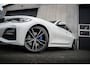 BMW 3-Serie 330i 259 pk High Executive Edition M-Sportpakket / NL-Auto/ Schuif-Dak/ Leder/ Sport-Stoelen/ Stoel.Verw/ Head-Up/ Led-Koplamp/ 19'' LMV