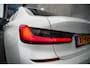 BMW 3-Serie 330i 259 pk High Executive Edition M-Sportpakket / NL-Auto/ Schuif-Dak/ Leder/ Sport-Stoelen/ Stoel.Verw/ Head-Up/ Led-Koplamp/ 19'' LMV
