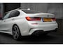 BMW 3-Serie 330i 259 pk High Executive Edition M-Sportpakket / NL-Auto/ Schuif-Dak/ Leder/ Sport-Stoelen/ Stoel.Verw/ Head-Up/ Led-Koplamp/ 19'' LMV