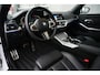BMW 3-Serie 330i 259 pk High Executive Edition M-Sportpakket / NL-Auto/ Schuif-Dak/ Leder/ Sport-Stoelen/ Stoel.Verw/ Head-Up/ Led-Koplamp/ 19'' LMV