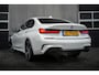 BMW 3-Serie 330i 259 pk High Executive Edition M-Sportpakket / NL-Auto/ Schuif-Dak/ Leder/ Sport-Stoelen/ Stoel.Verw/ Head-Up/ Led-Koplamp/ 19'' LMV