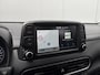 Hyundai Kona 1.0T Essence / Winter en zomerbanden op velg / Trekhaak (1200kg) / Apple CarPlay/Android Auto / Airco /