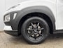 Hyundai Kona 1.0T Essence / Winter en zomerbanden op velg / Trekhaak (1200kg) / Apple CarPlay/Android Auto / Airco /