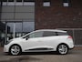 Renault Clio Estate 0.9 TCe Limited | Airco | Navigatie | Lichtmetalen velgen | Trekhaak |  Parkeersensoren achter | Cruise control | Armsteun voor | Extra getint glas