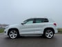 Volkswagen Tiguan 2.0 TSI R-Line 4Motion Automaat | Panoramadak | 19" Velgen | Velours | Navi | Clima | PDC | Cruise | LED |