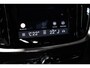 Volvo V60 2.0 T6 Plug-in hybrid AWD Plus Dark | Direct Leverbaar | Head-Up Display | 360º Camera | 19" Lichtmetalen Wielen | Premium Audio by Harman Kardon | Nappa Lederen Contourstoelen |