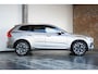 Volvo XC60 2.0 T6 Plug-in hybrid AWD Ultra Bright Adaptive Cruise & Pilot Assist | Panoramisch Schuif/-kanteldak | Harman/Kardon Premium Audio | 360-Camera | Stoel + Stuurwiel verwarming | Elektrische Achterklep | Google Services |  Keyless Entry & Start | Extra getint glas